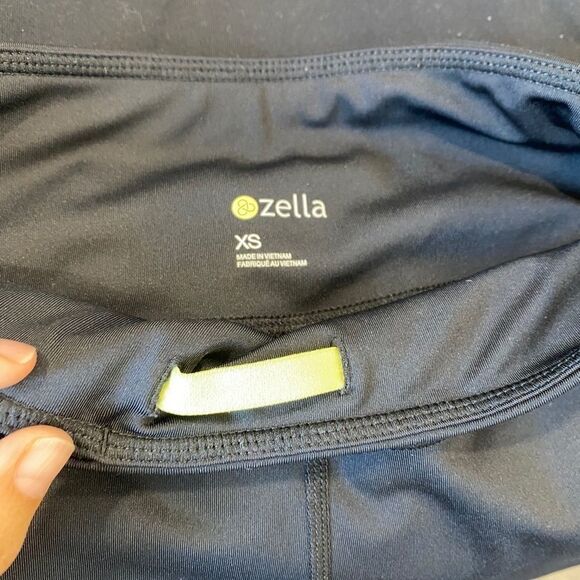 Zella Black and Gray Mesh Crop - Picture 7 of 7